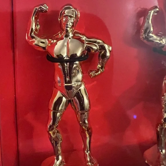 Garven Dining Trophy Style Muscle Man Wine Toppers - Picture 2 of 3